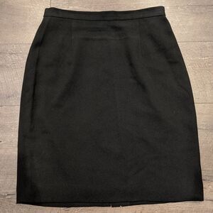 Ann Taylor LOFT Black Skirt Size 8